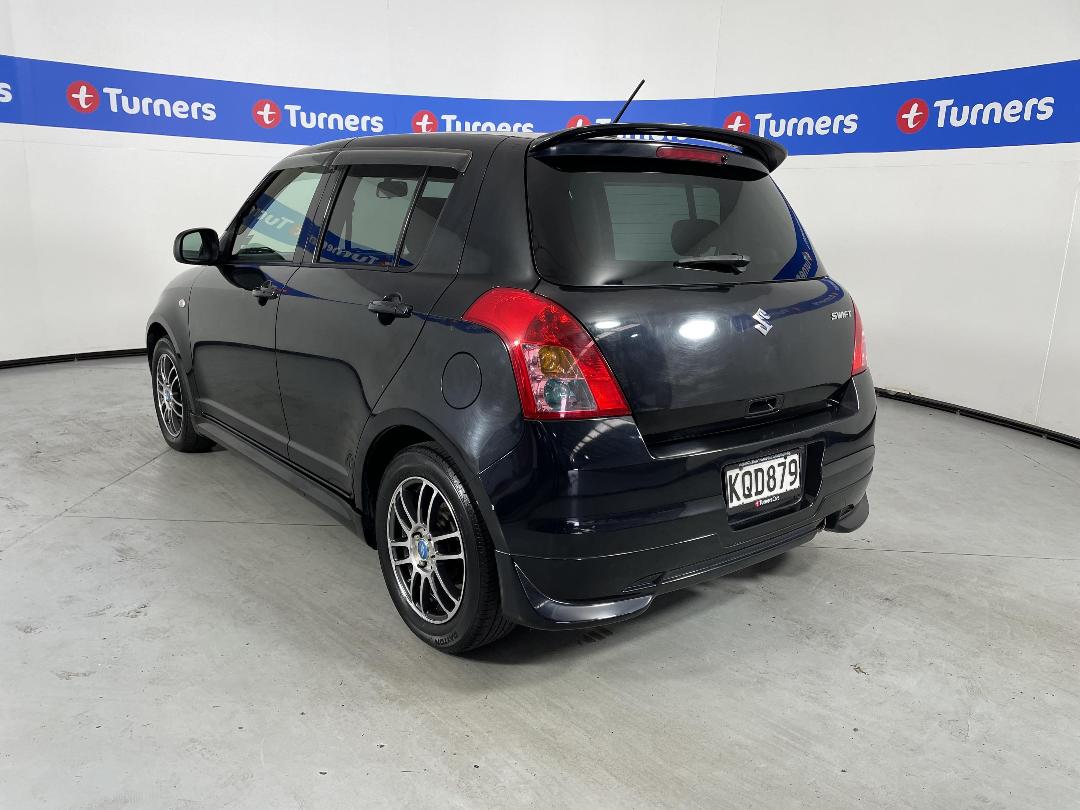 Photo '5' of Suzuki Swift