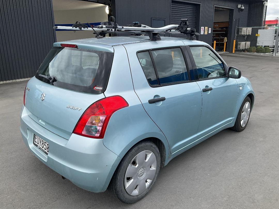 Photo '5' of Suzuki Swift Glxa Photo '5' of Suzuki Swift Glxa