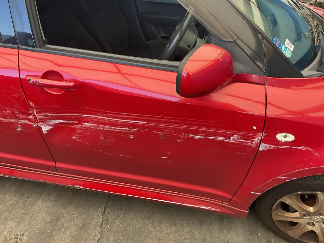 Photo '3' of Suzuki Swift Photo '3' of Suzuki Swift