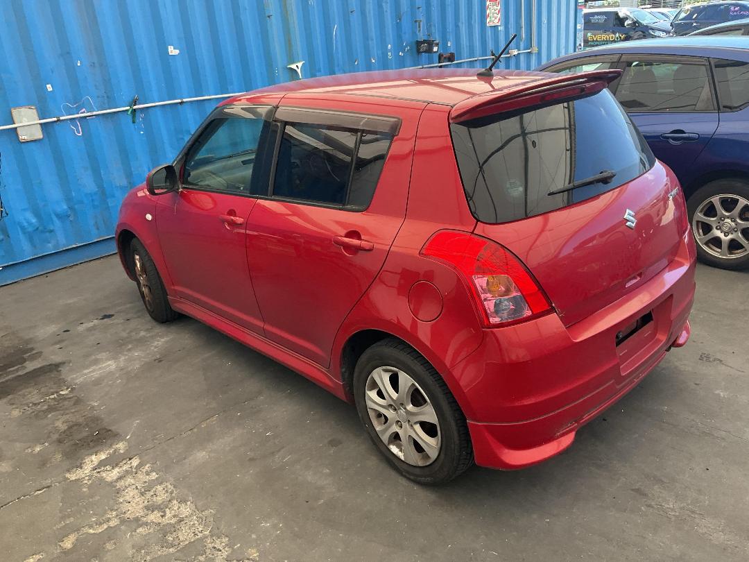 Photo '9' of Suzuki Swift Photo '9' of Suzuki Swift