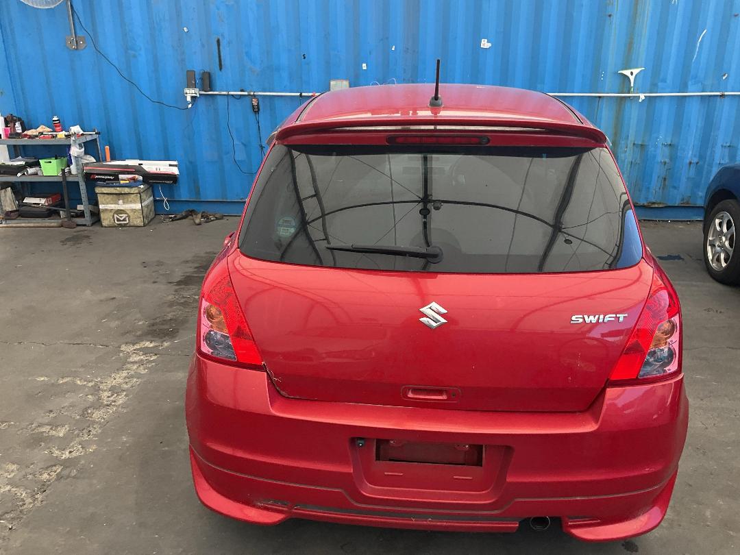 Photo '11' of Suzuki Swift Photo '11' of Suzuki Swift