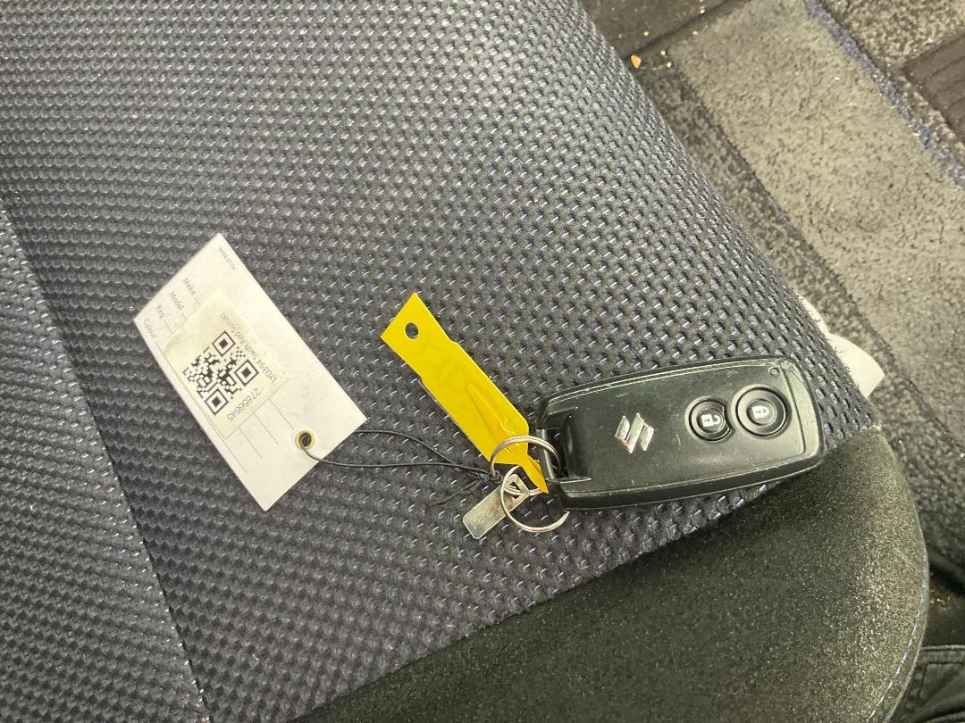 Photo '18' of Suzuki Swift Photo '18' of Suzuki Swift