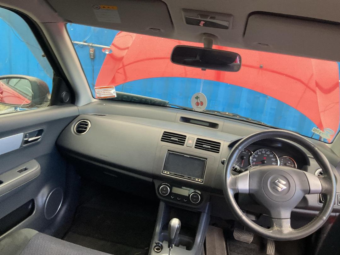 Photo '21' of Suzuki Swift Photo '21' of Suzuki Swift