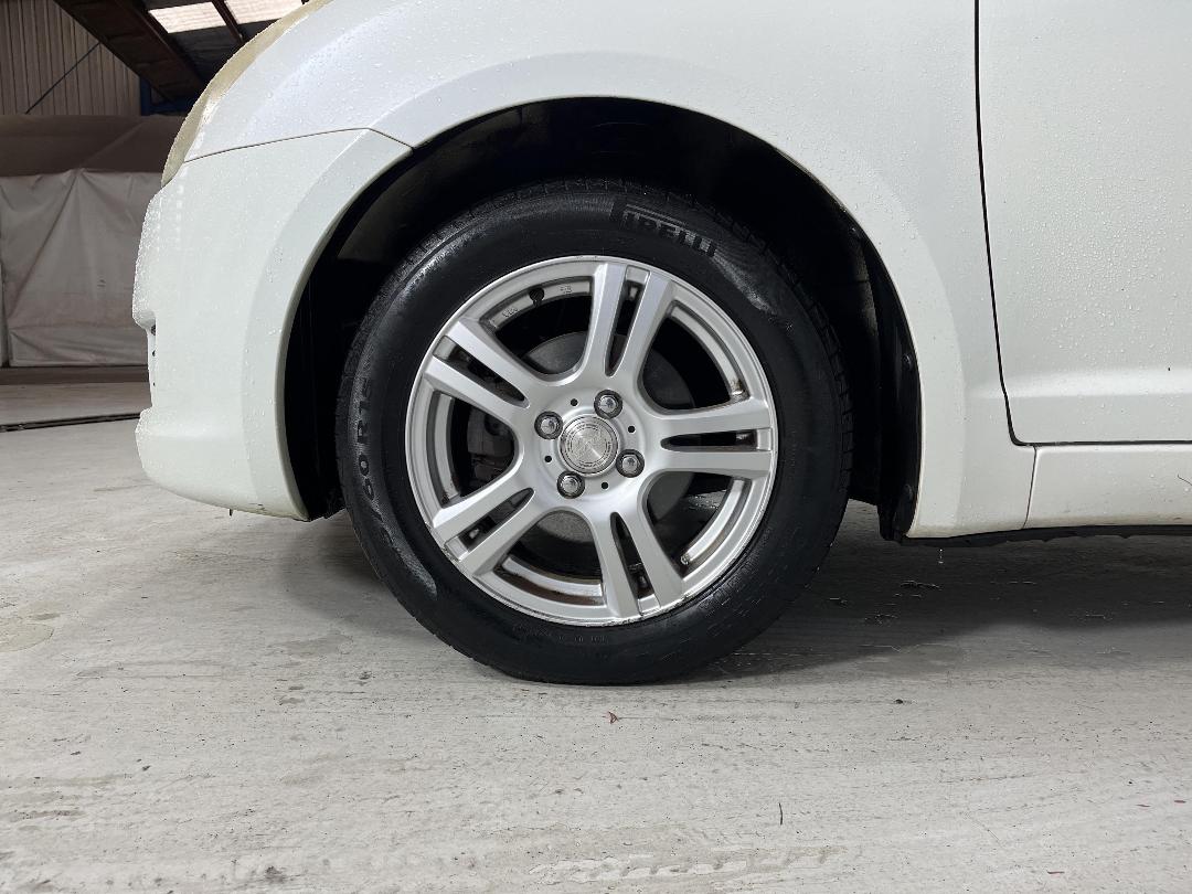 Photo '10' of Suzuki Swift