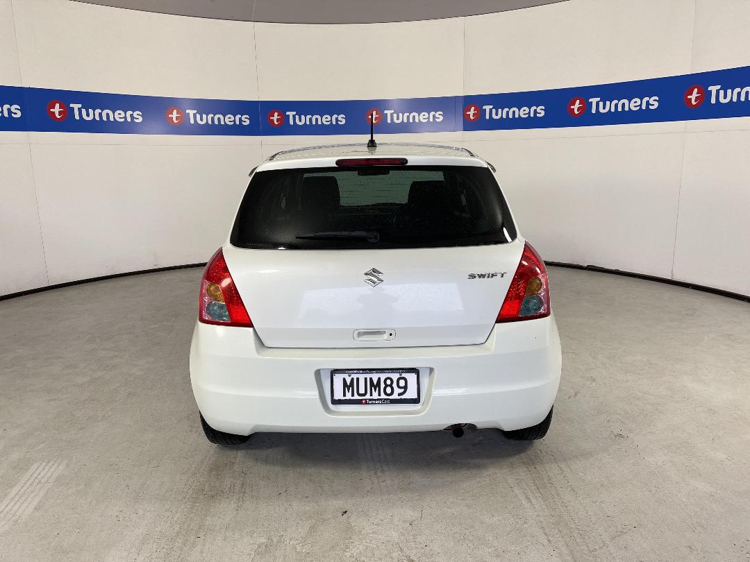 Photo '6' of Suzuki Swift