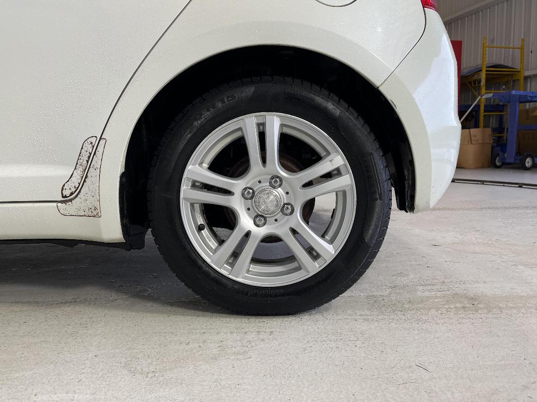 Photo '11' of Suzuki Swift