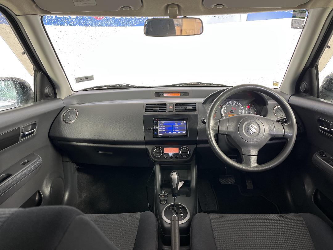 Photo '17' of Suzuki Swift