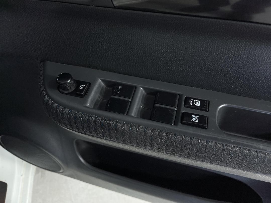 Photo '23' of Suzuki Swift