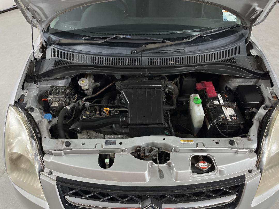 Photo '13' of Suzuki Swift