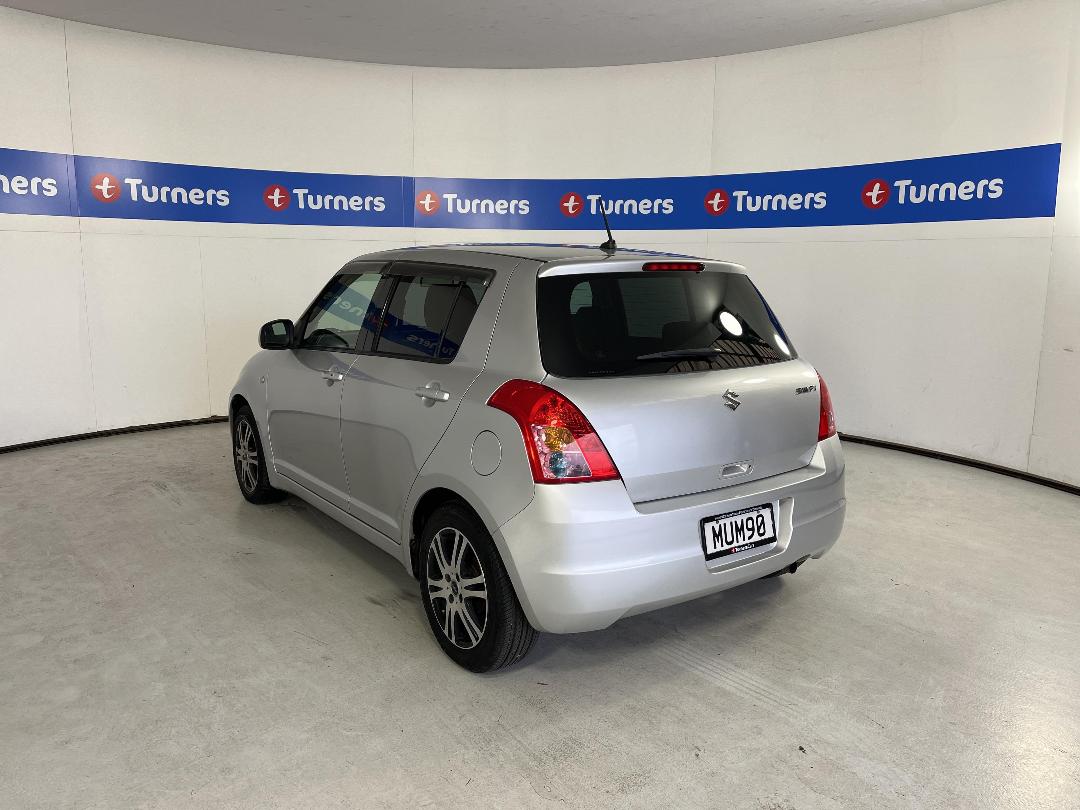 Photo '5' of Suzuki Swift