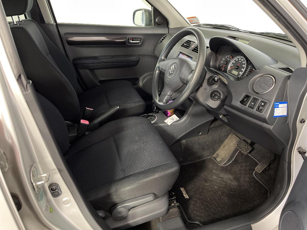 Photo '16' of Suzuki Swift