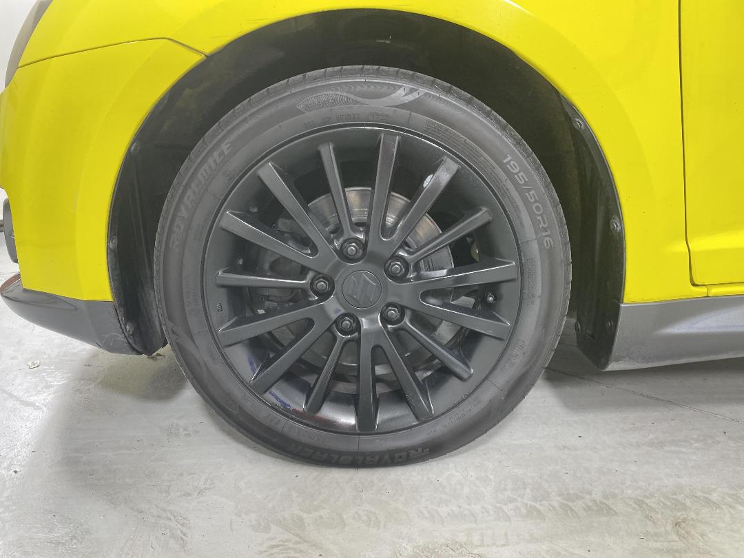 Photo '10' of Suzuki Swift