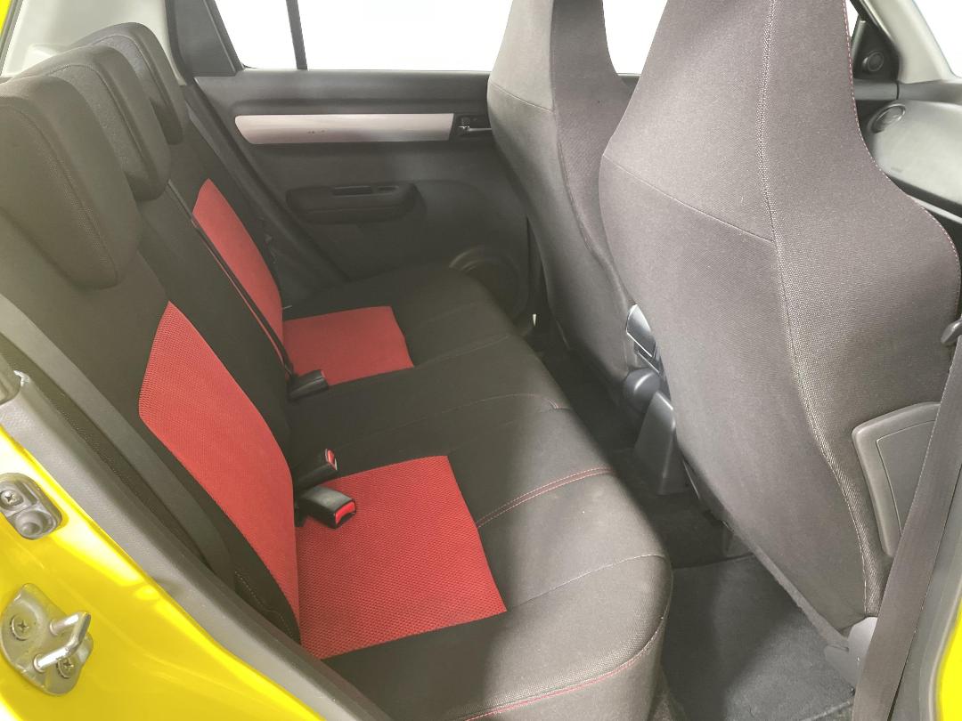 Photo '20' of Suzuki Swift