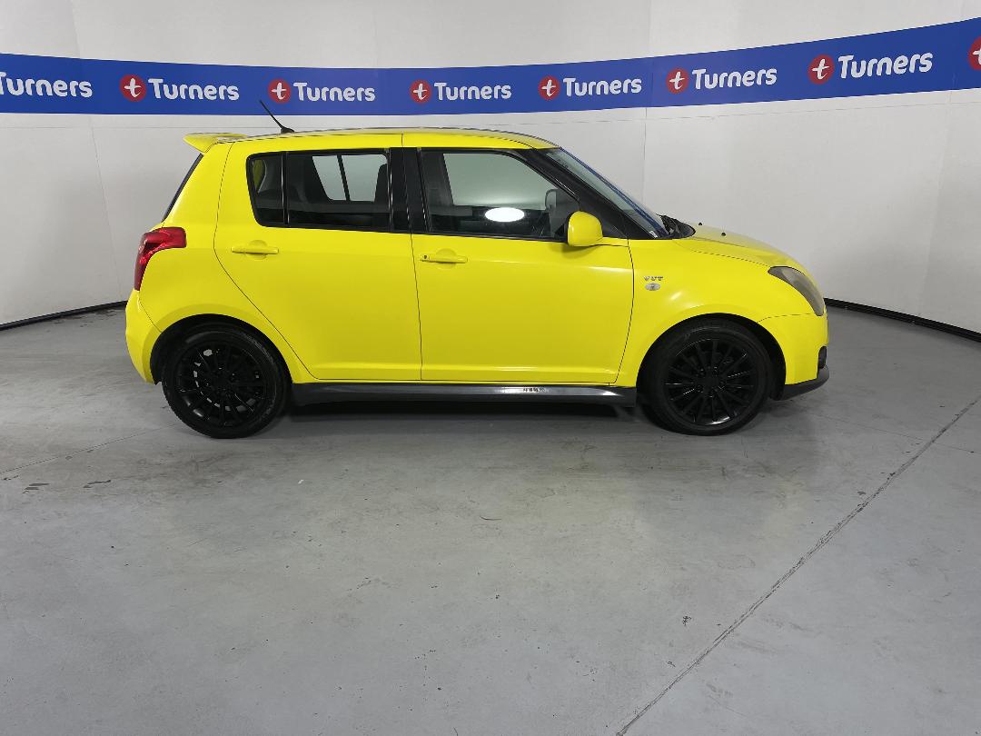 Photo '23' of Suzuki Swift