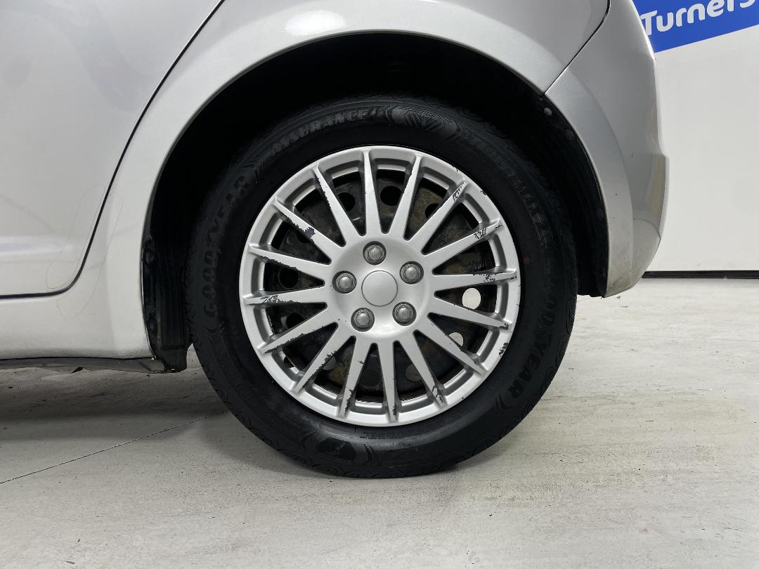 Photo '11' of Suzuki Swift