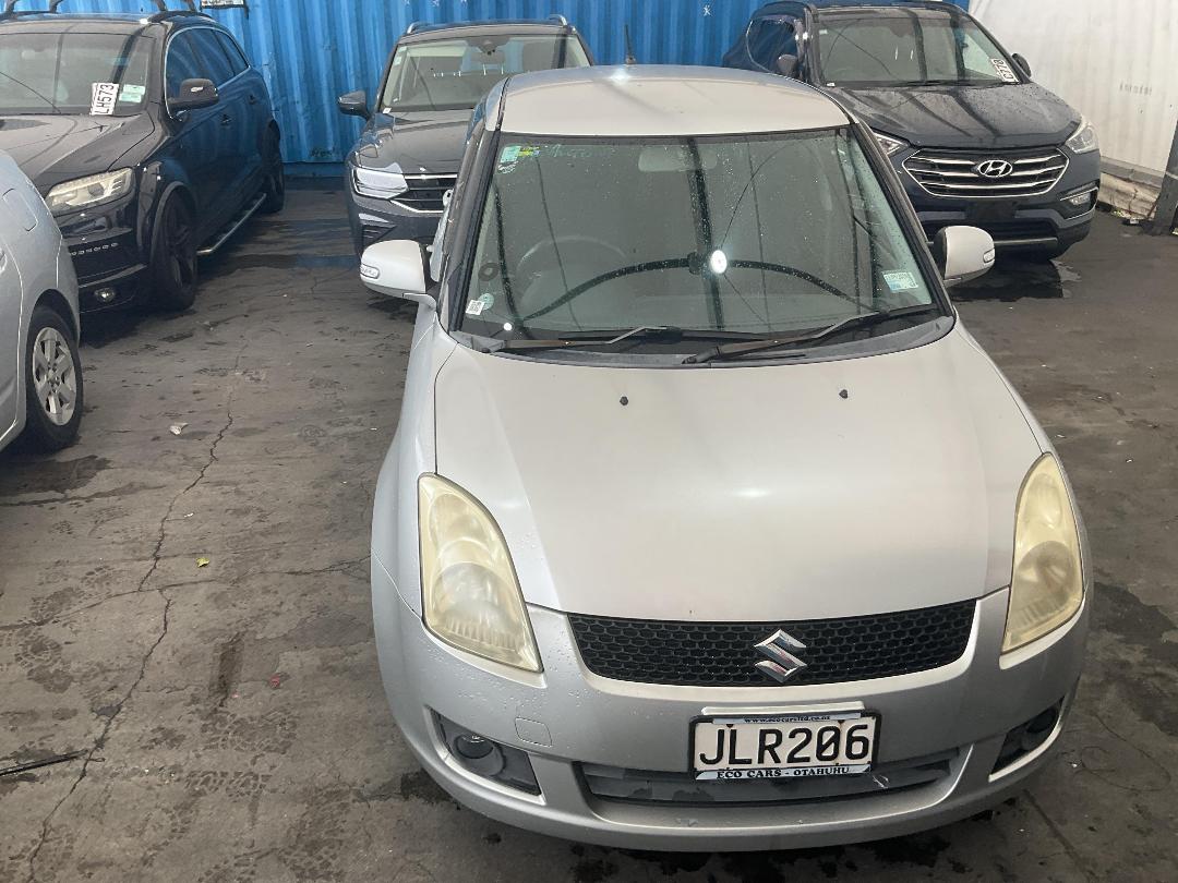 Photo '4' of Suzuki Swift