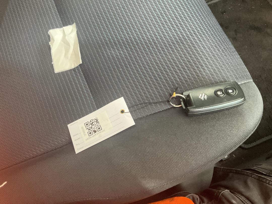 Photo '18' of Suzuki Swift