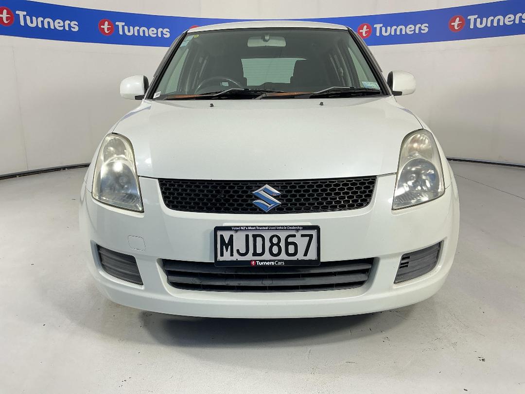 Photo '2' of Suzuki Swift Photo '2' of Suzuki Swift