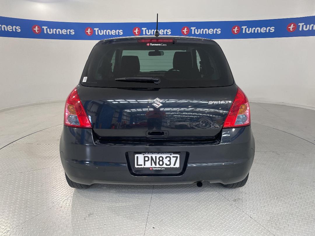 Photo '6' of Suzuki Swift