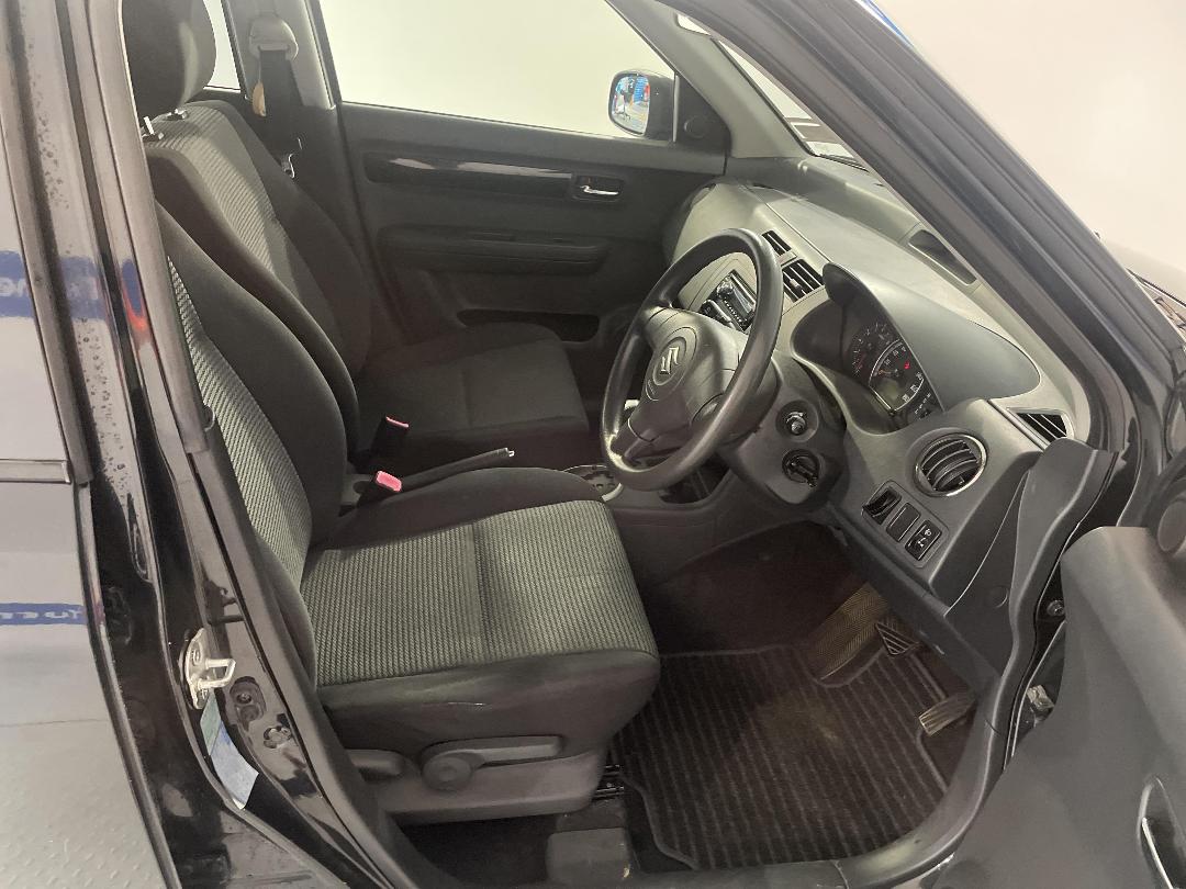 Photo '16' of Suzuki Swift