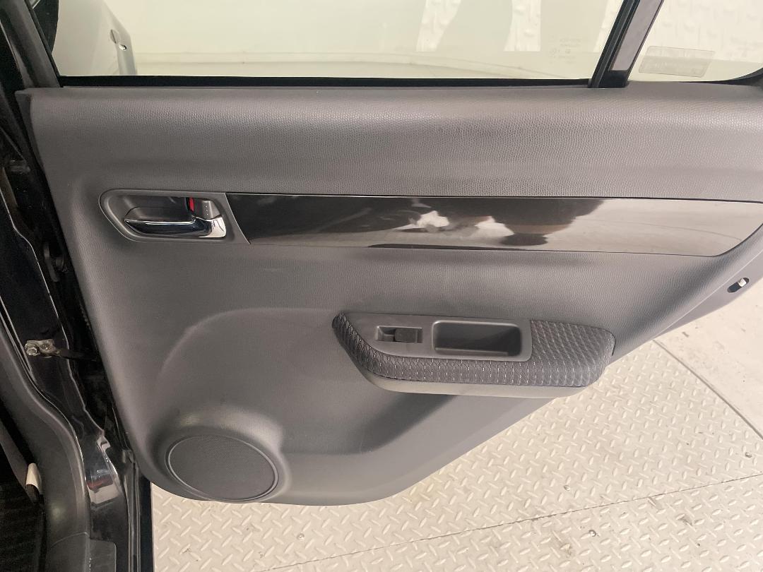 Photo '19' of Suzuki Swift