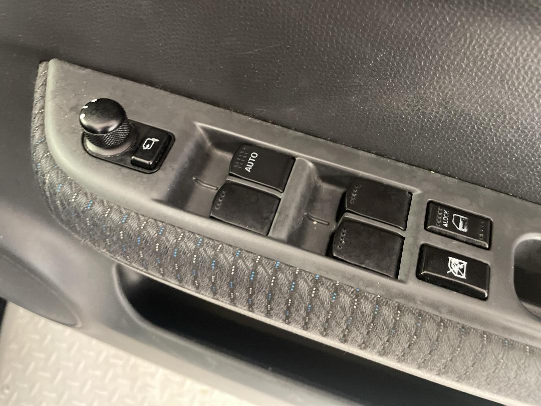 Photo '23' of Suzuki Swift