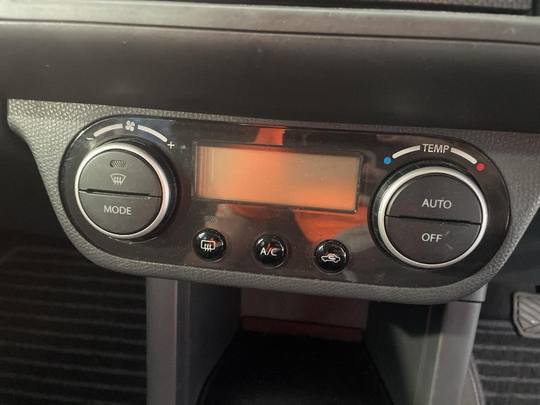 Photo '27' of Suzuki Swift