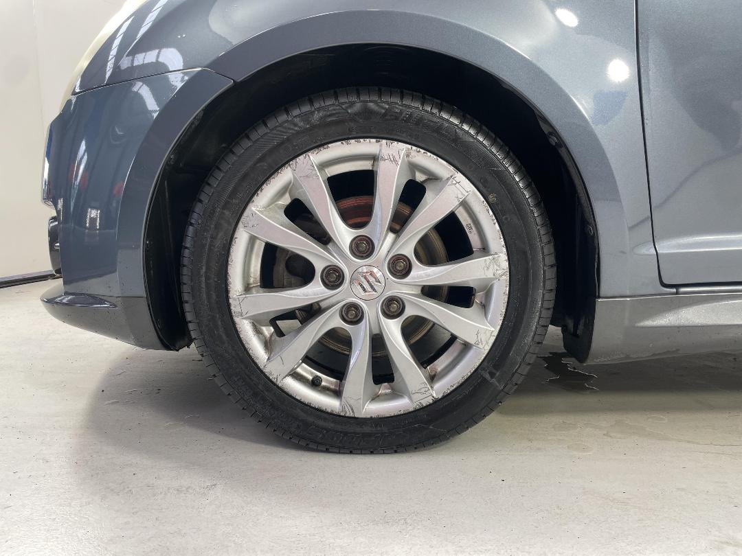 Photo '10' of Suzuki Swift