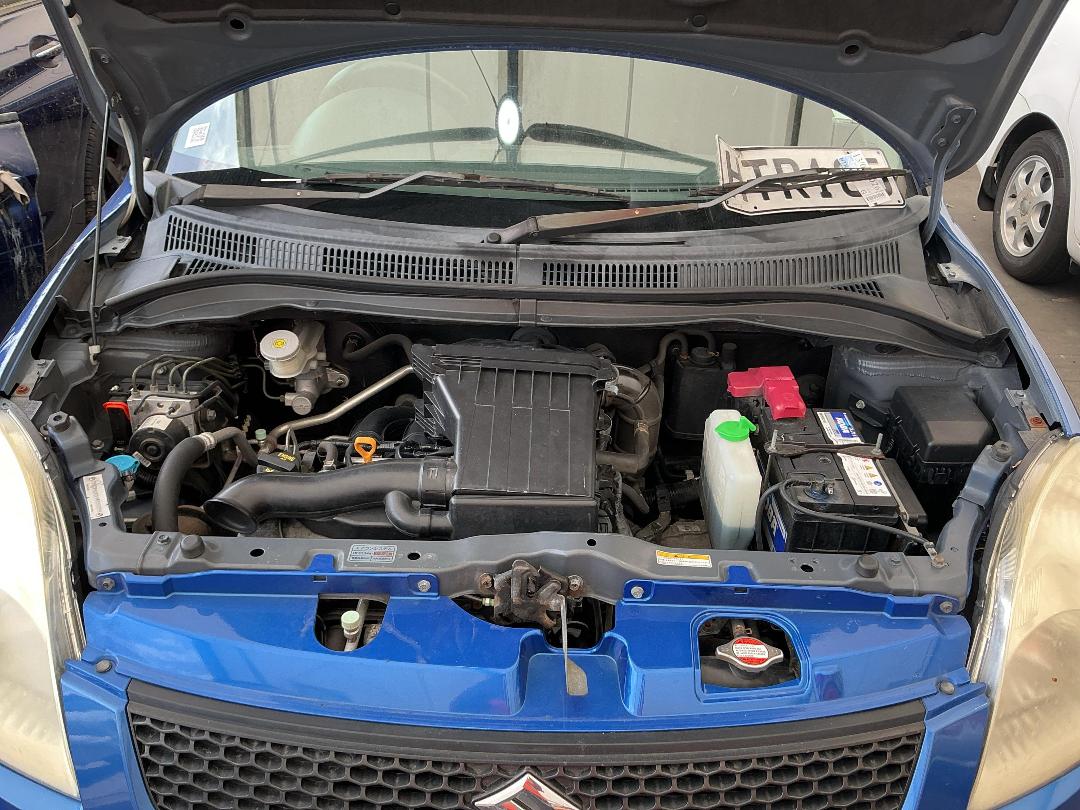 Photo '18' of Suzuki Swift