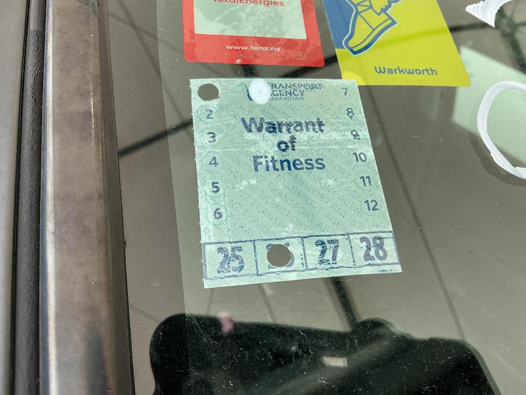 Photo '24' of Suzuki Swift