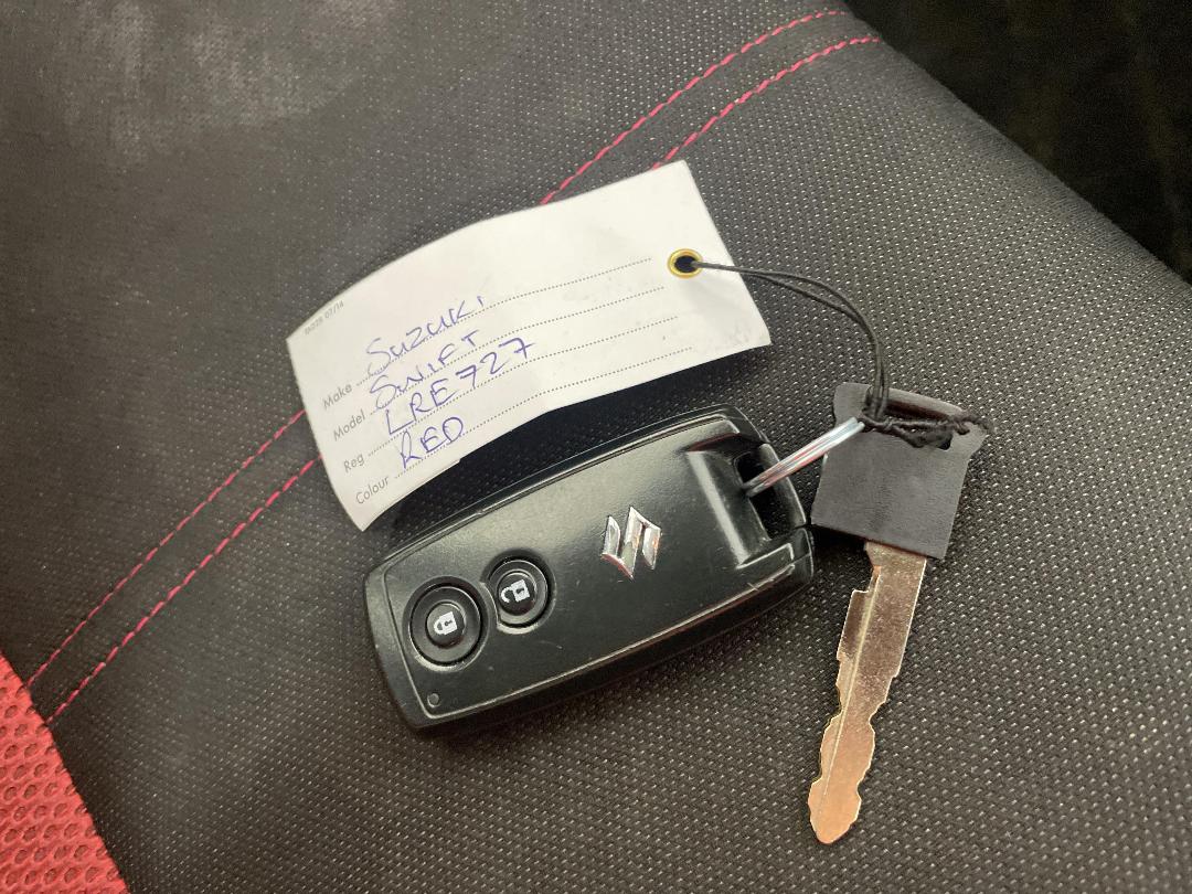 Photo '22' of Suzuki Swift Photo '22' of Suzuki Swift