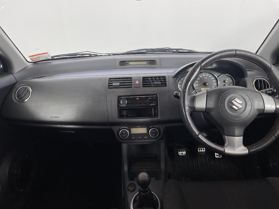 Photo '17' of Suzuki Swift Photo '17' of Suzuki Swift