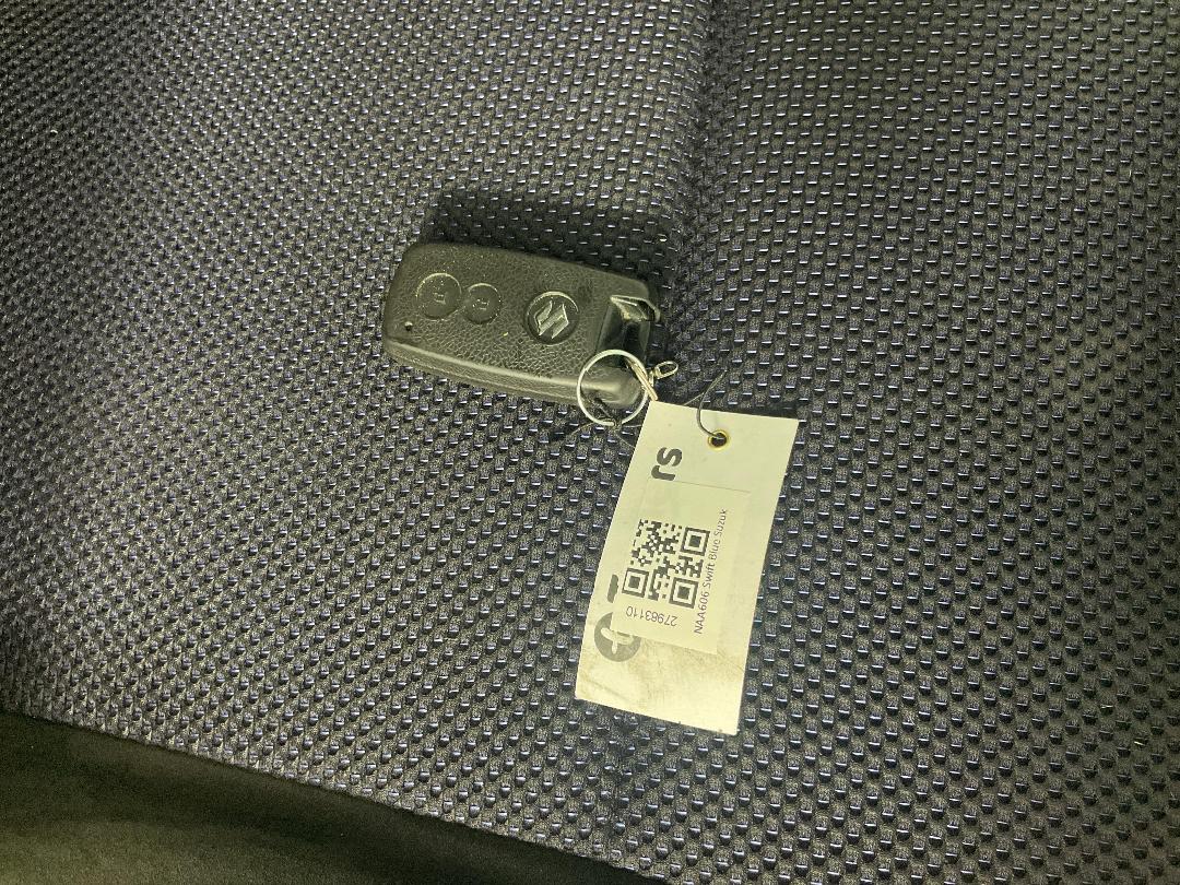 Photo '22' of Suzuki Swift Photo '22' of Suzuki Swift