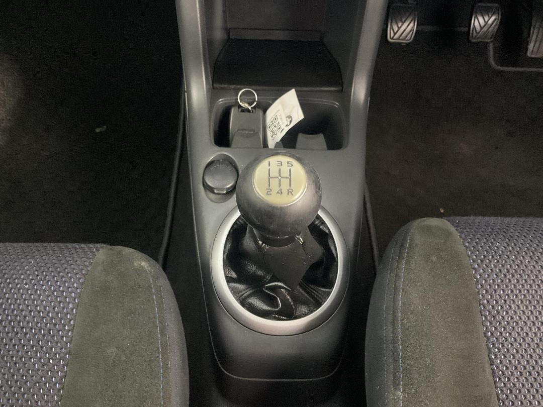 Photo '18' of Suzuki Swift Photo '18' of Suzuki Swift