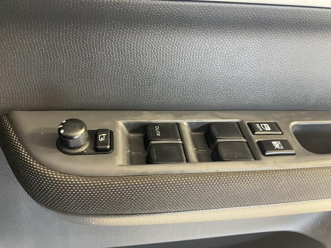 Photo '28' of Suzuki Swift Photo '28' of Suzuki Swift