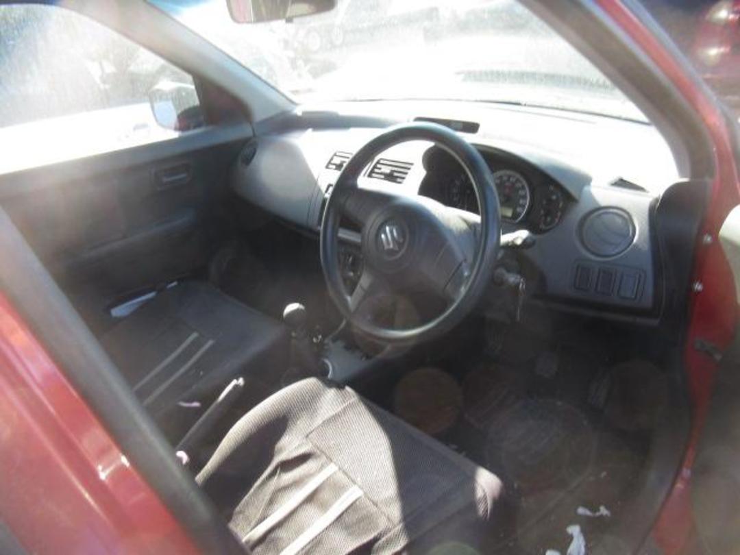 Photo '6' of Suzuki Swift GLX