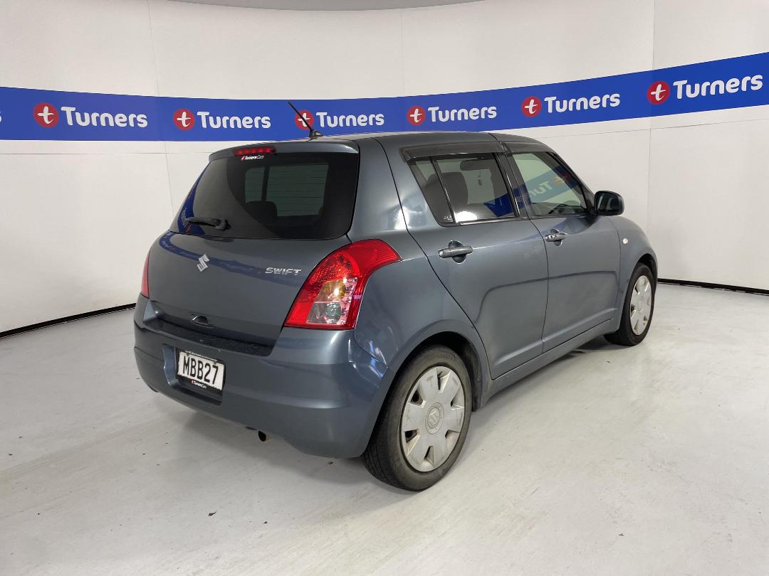 Photo '7' of Suzuki Swift Photo '7' of Suzuki Swift