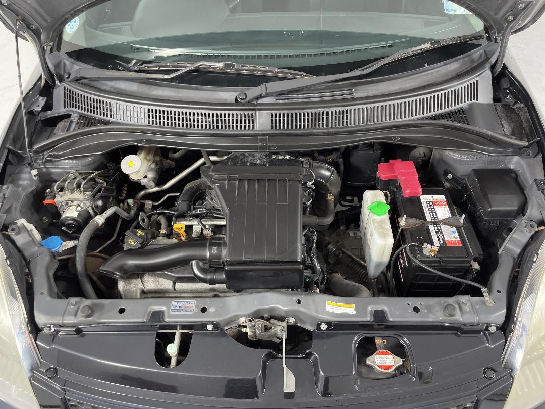 Photo '13' of Suzuki Swift Photo '13' of Suzuki Swift