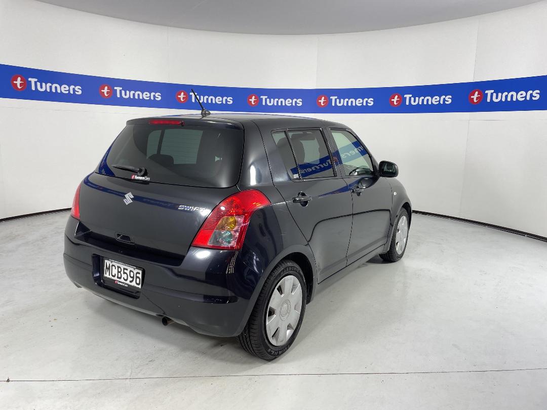 Photo '7' of Suzuki Swift Photo '7' of Suzuki Swift