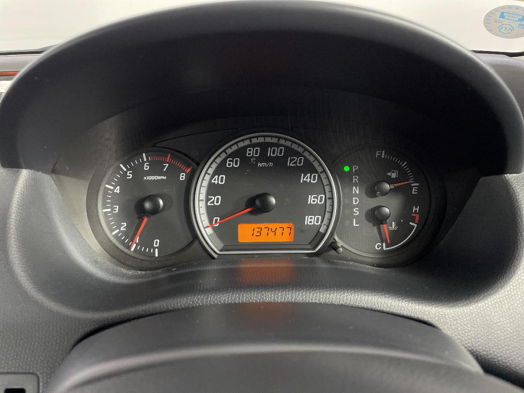 Photo '21' of Suzuki Swift Photo '21' of Suzuki Swift