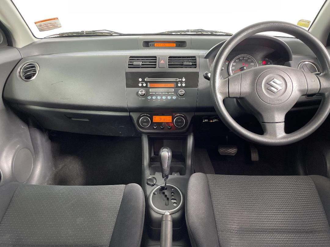 Photo '18' of Suzuki Swift Photo '18' of Suzuki Swift