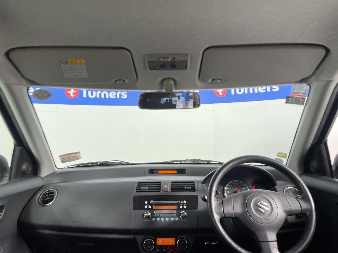 Photo '17' of Suzuki Swift Photo '17' of Suzuki Swift