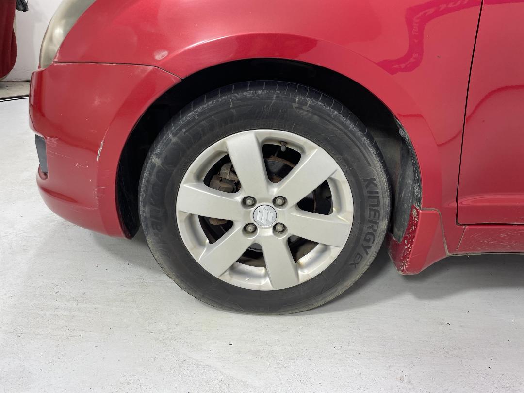 Photo '10' of Suzuki Swift