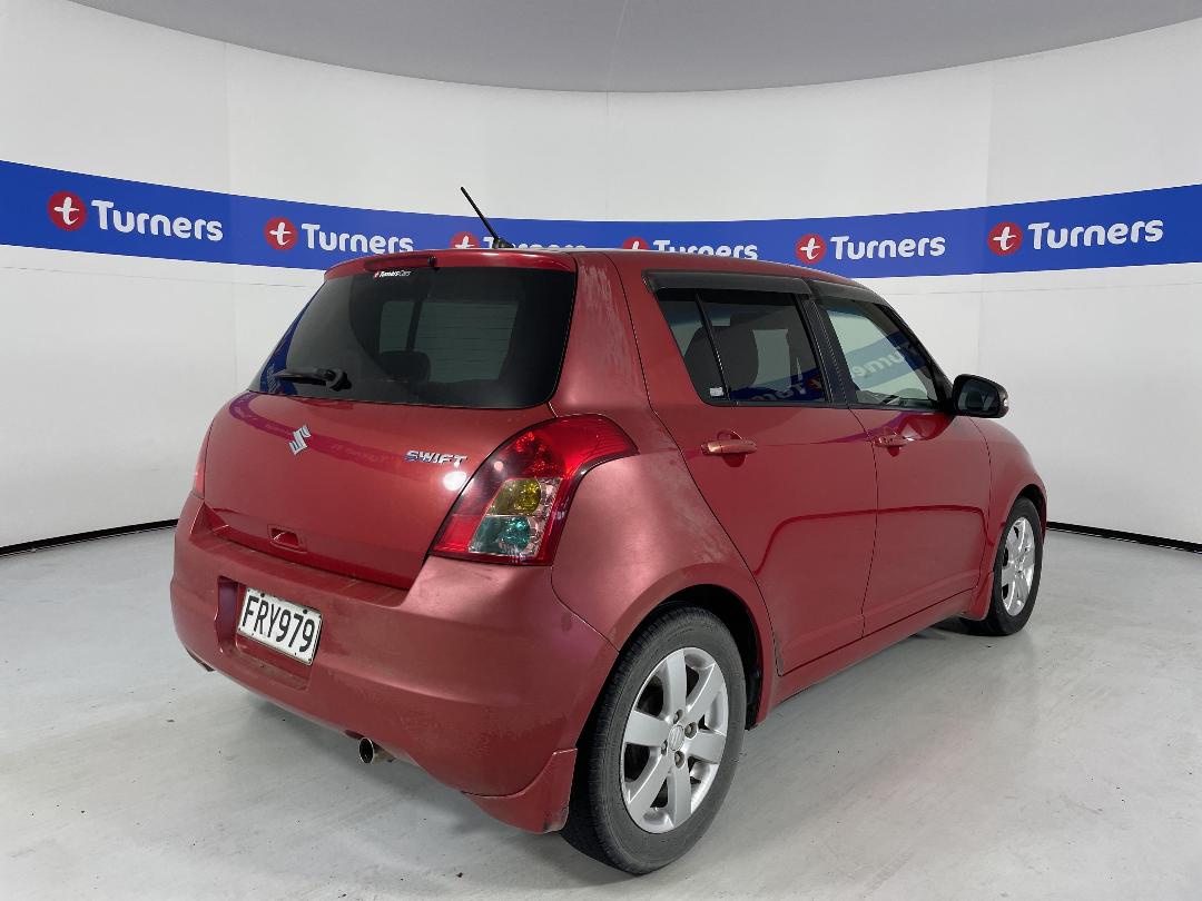 Photo '7' of Suzuki Swift