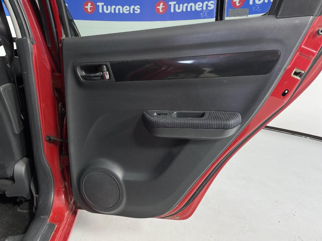 Photo '19' of Suzuki Swift