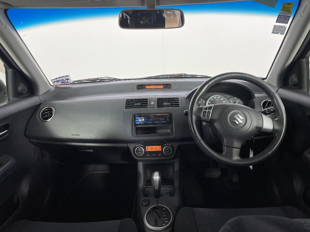 Photo '17' of Suzuki Swift