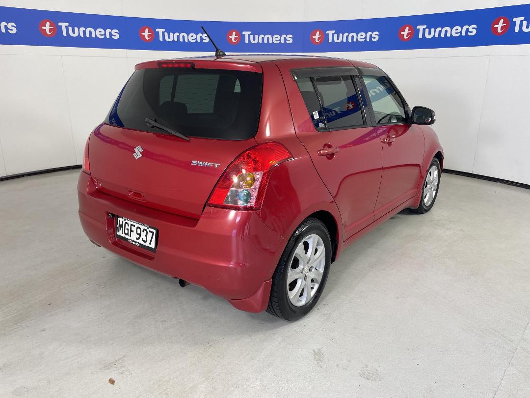 Photo '7' of Suzuki Swift