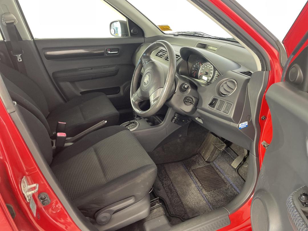 Photo '16' of Suzuki Swift