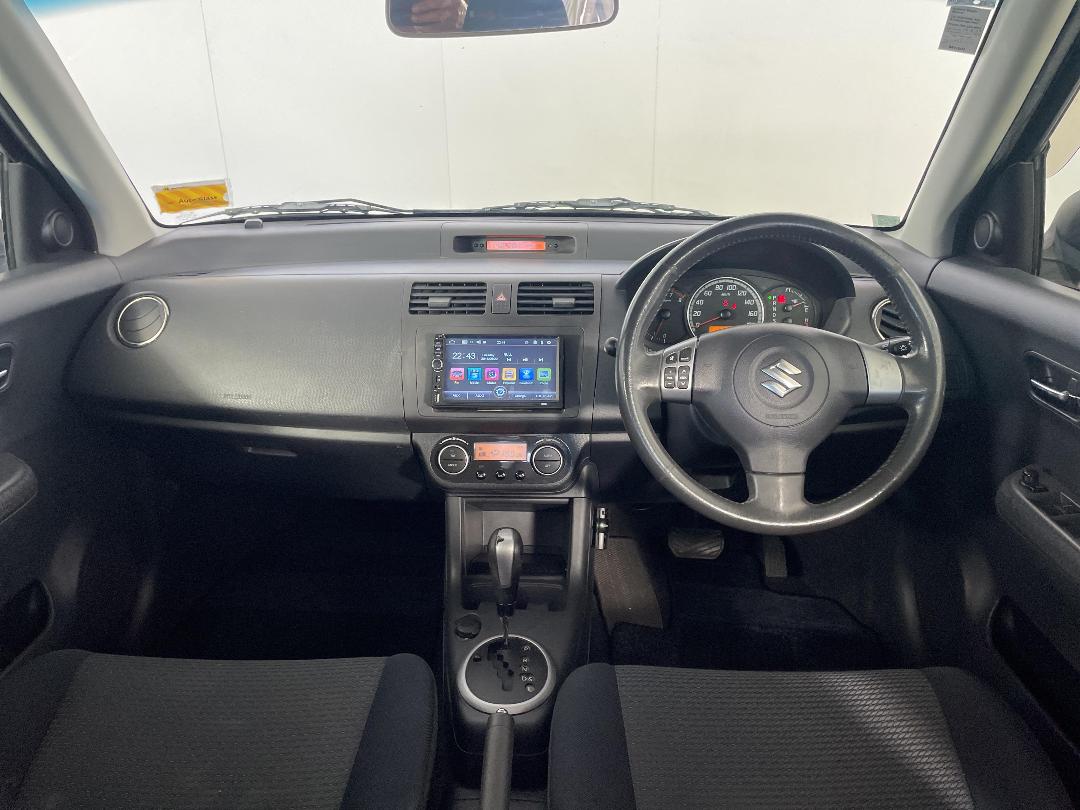 Photo '17' of Suzuki Swift