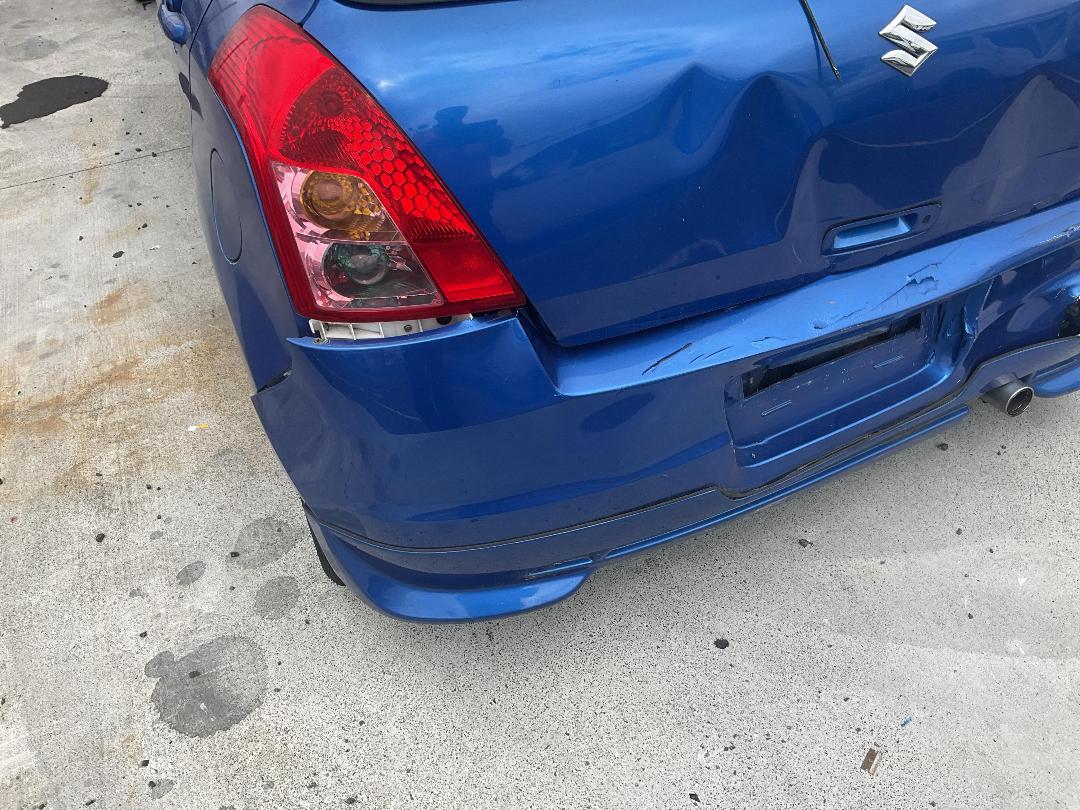 Photo '12' of Suzuki Swift